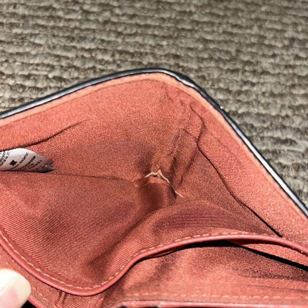 Fossil Wallet - Picture 4 of 4